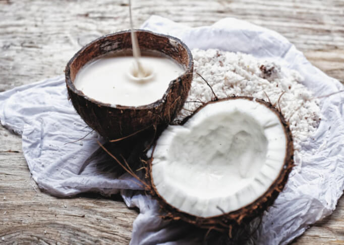 ココナッツミルクはダイエットに最適？飲みすぎ注意！